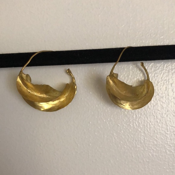 Tribal Hoop Twist Earrings - Picture 3 of 7